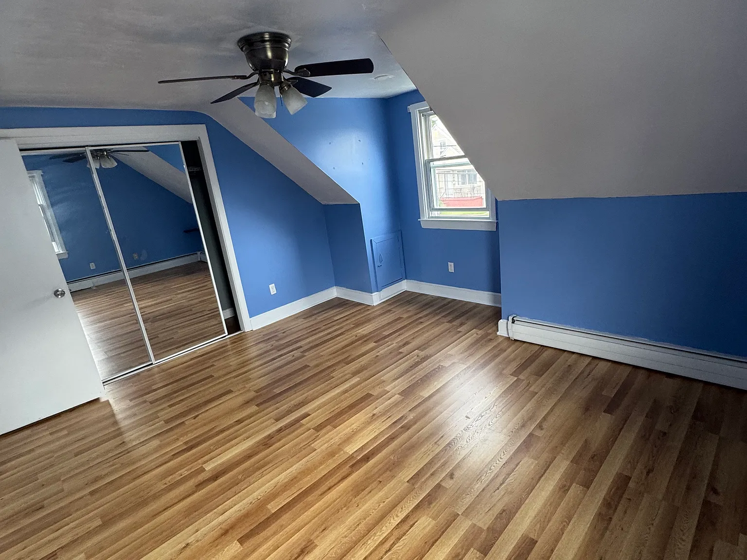 2 bed, $1,900 — Photo 2