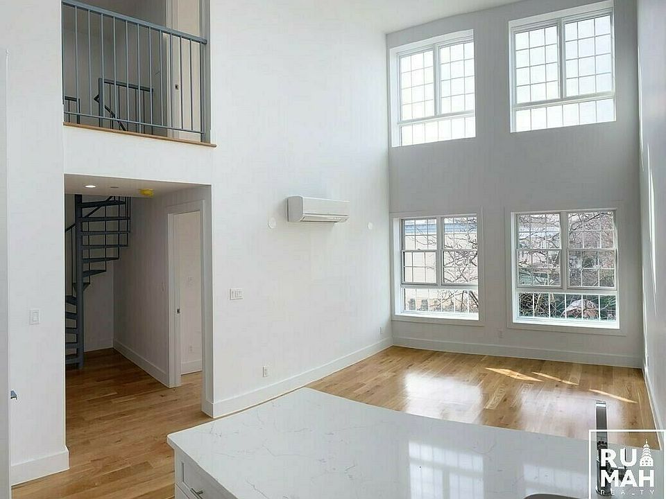 1st image of 225 Howard Ave #1B1