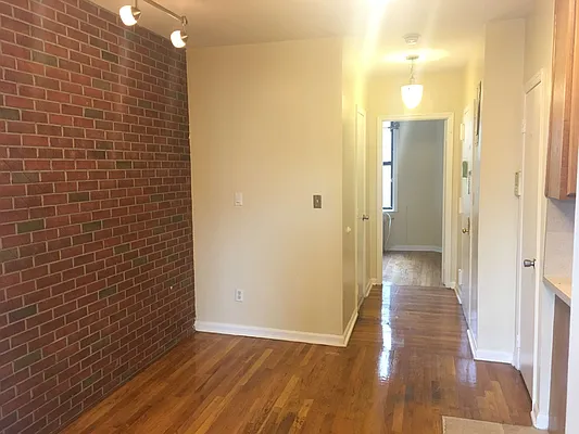 Rented by Lang Realty LLC | media 23