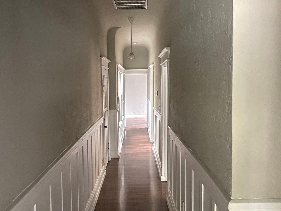 10' ceilings