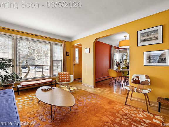 5th image of 2288 Franklin Rd