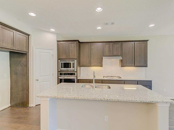 2nd image of 171 Medina Hills Ct