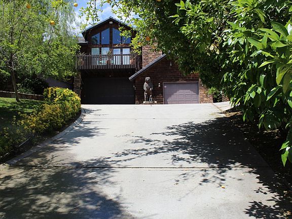 2nd image of 4301 Flintridge Dr