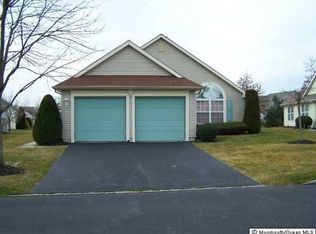 6 Oakmont Rd, Lakewood, NJ 08701