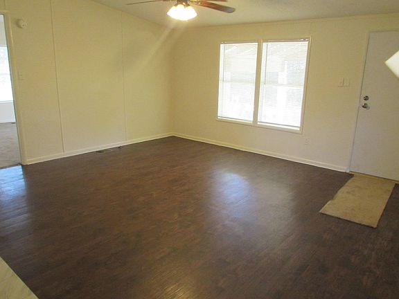 3rd image of 614 Jones Ln