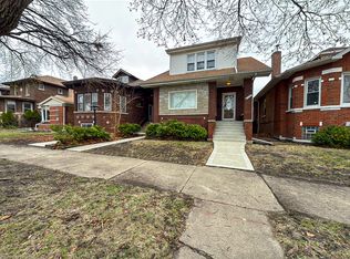 8225 S Rhodes Ave, Chicago, IL 60619