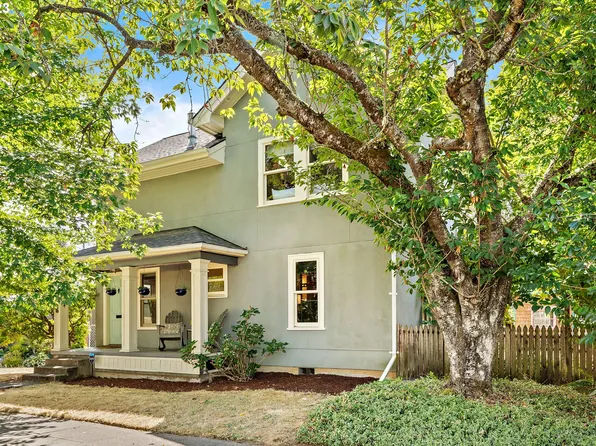 7916 SE Taylor St, Portland, OR 97215