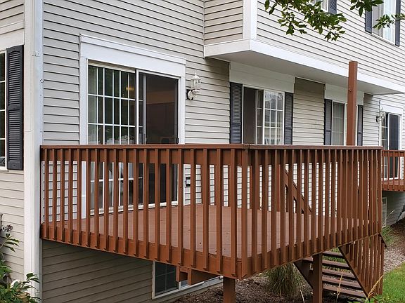 3rd image of 1325 Lowell Dr