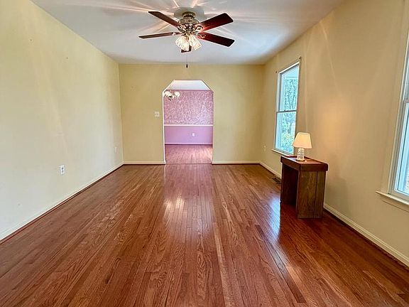 4th image of 8210 Hudson Dr