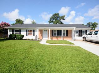 413 Cameron Ln, Virginia Beach, VA 23452
