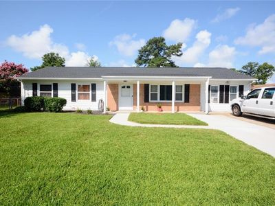 413 Cameron Ln, Virginia Beach, VA, 23452