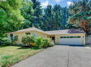 136 Thomason Ln, Eugene, OR 97404