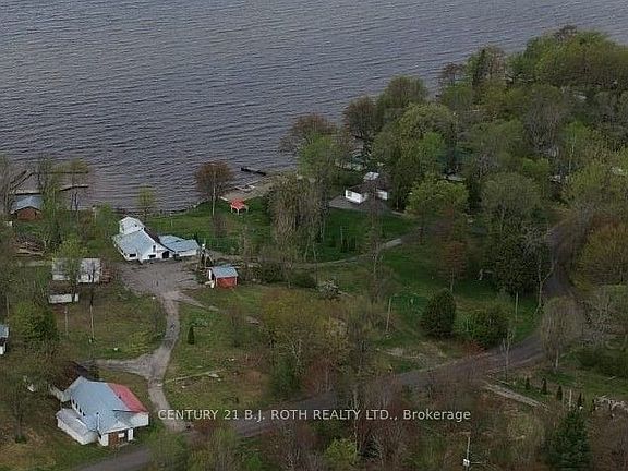 3rd image of 270 Pierre Rd