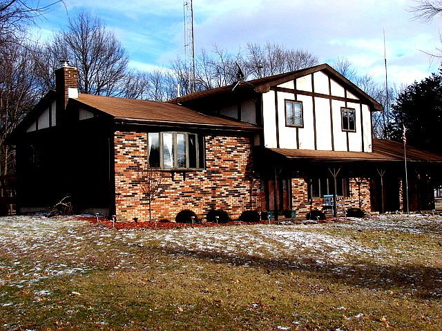 1st image of 380 N Pine St