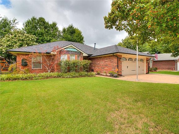 5th image of 1013 Westbury Ct