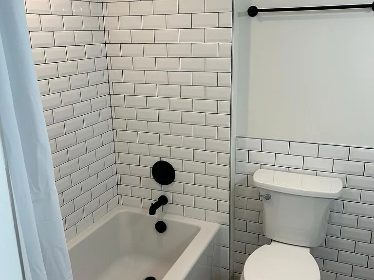 336 Channing St NE #B — Photo 5