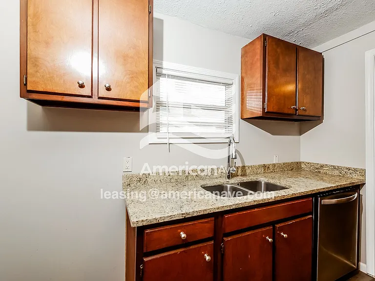 1274935_008_wm_-_kitchen_13457852.jpg