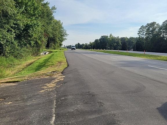 2nd image of 49640 Rabun Rd