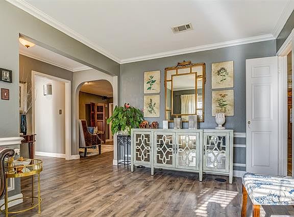 5th image of 129 Whispering Hills Dr