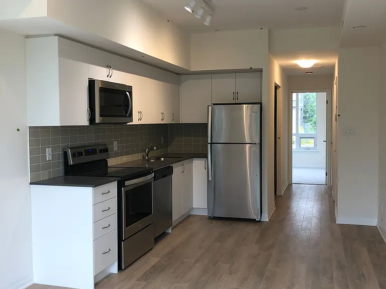 650 Atwater Ave #38 — Photo 5