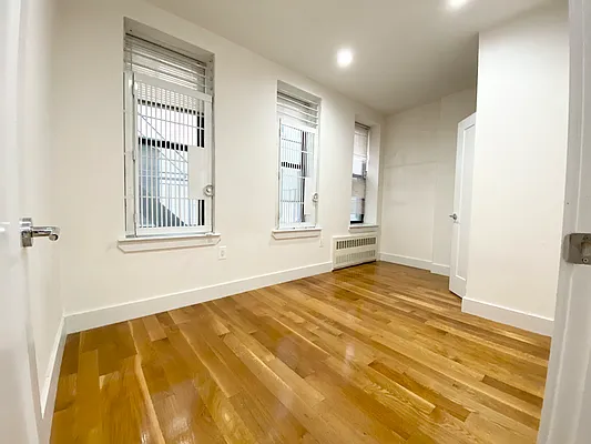 Rented by EastMount Realty LLC | media 30