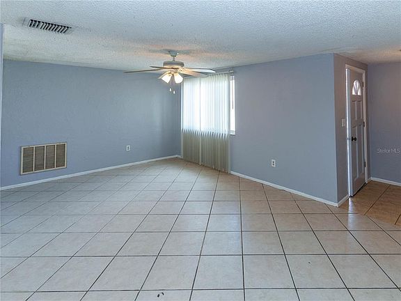 2nd image of 4150 Newbury Dr