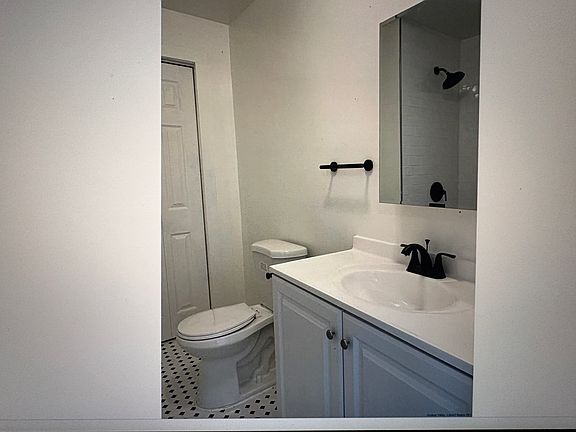 5th image of 103 & 105 Flatbush Camp Rd #3