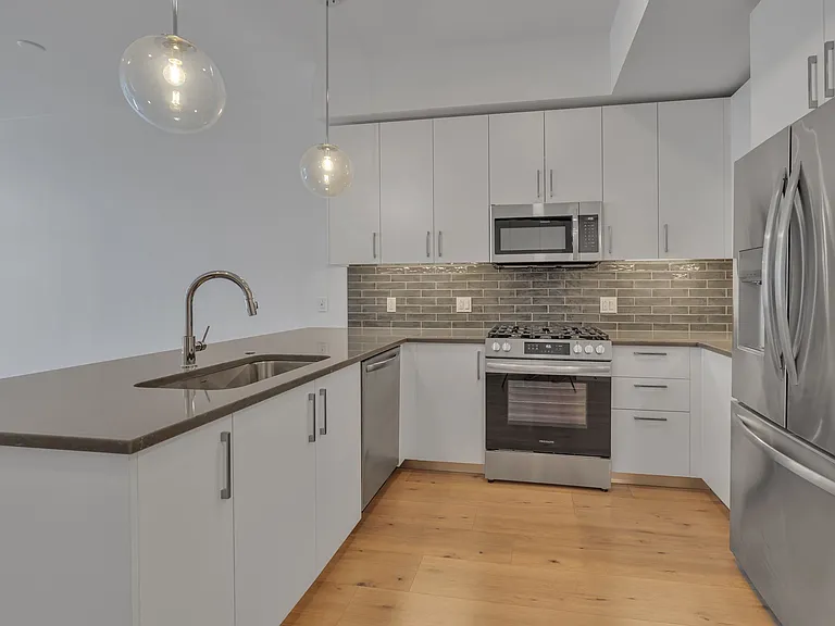 1212 Demonbreun St #810 — Photo 7