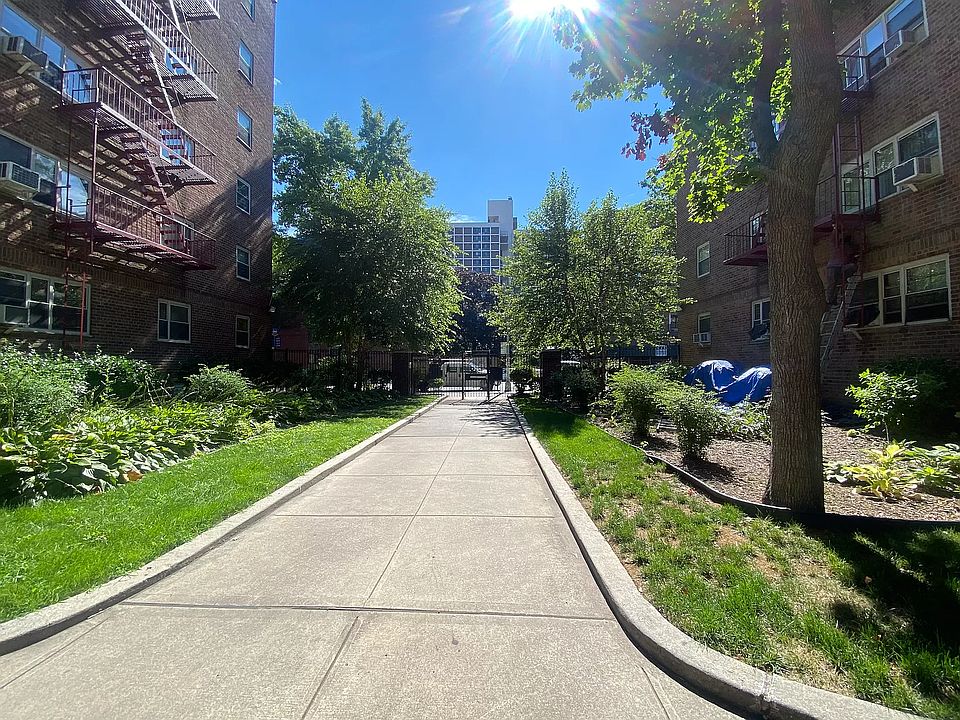 4455 Kissena Blvd Flushing NY Zillow