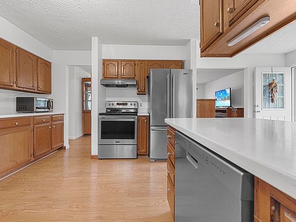 5th image of 510 Sunrise Dr