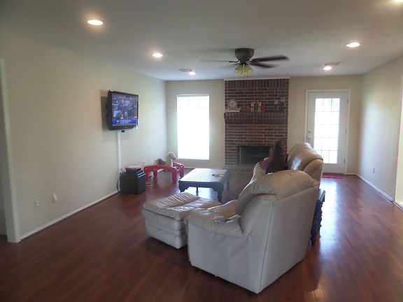 3rd image of 3119 Kathleen Dr