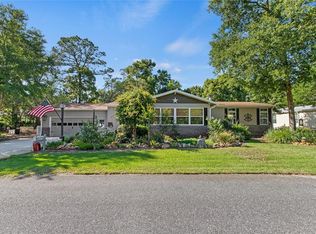 1725 Stacey Dr, Mount Dora, FL 32757