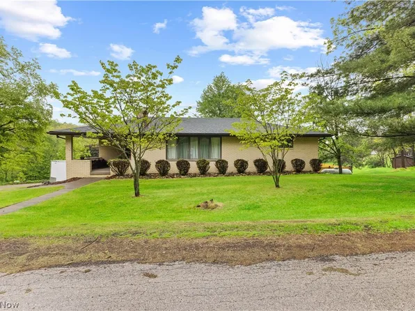107 Laurel Dr, Weirton, WV 26062
