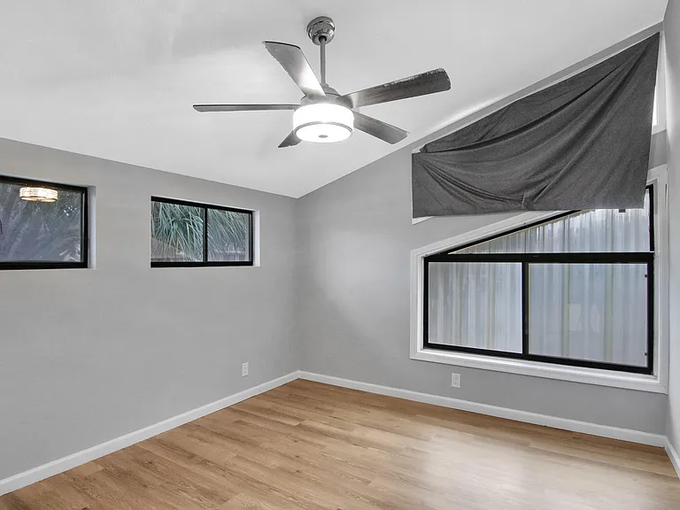 12624 Woodmill Dr — Photo 20
