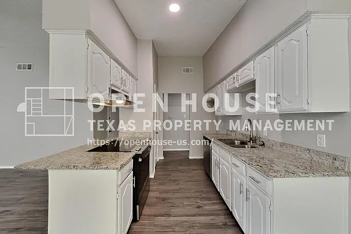 5211 Carpenter Dr — Photo 6