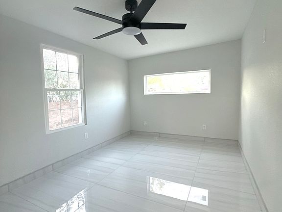 5th image of 2405 Mobile Ave