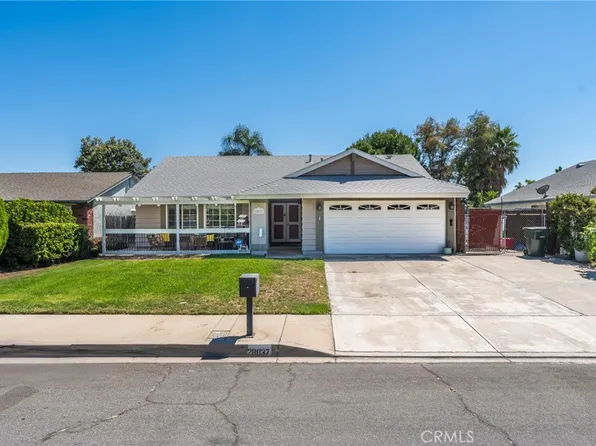 28037 Clifton St, Highland, CA 92346