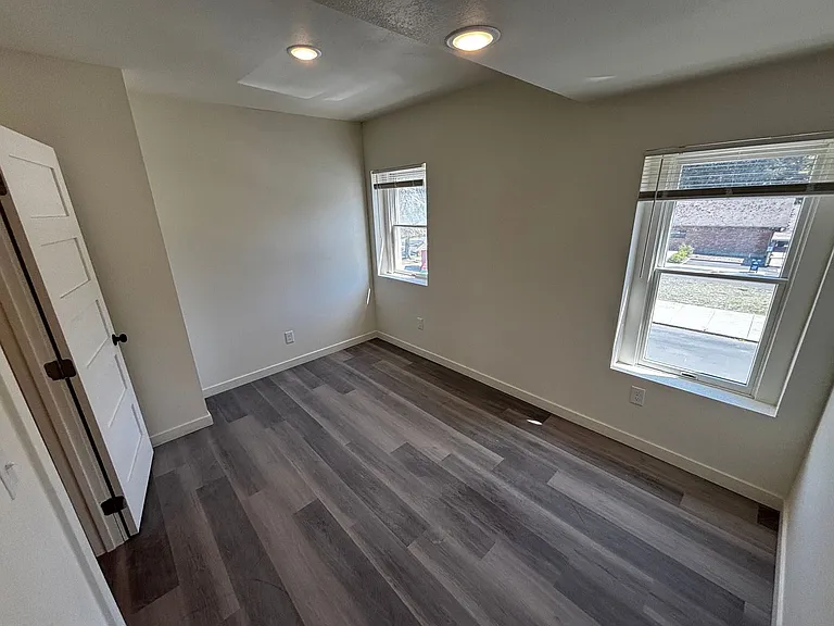 525 S Main St — Photo 13
