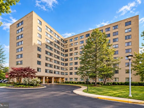 6641 Wakefield Dr APT 808, Alexandria, VA 22307