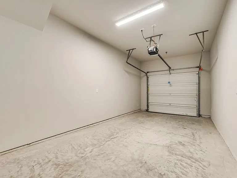 663 Wheatfield Dr — Photo 14