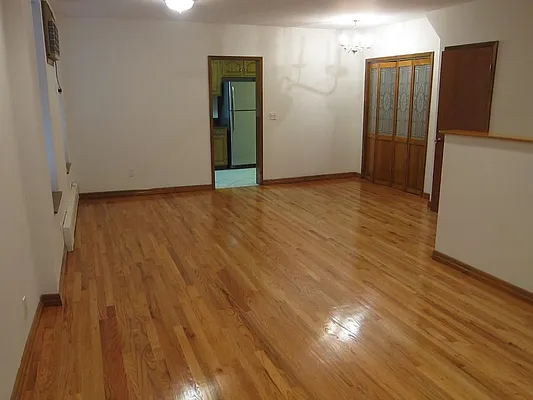 Rented by Realty 2000 Corp | media 44