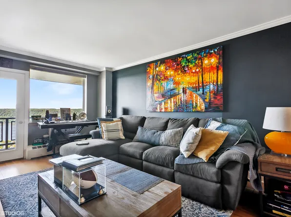 5800 Arlington Avenue image 1 of 19