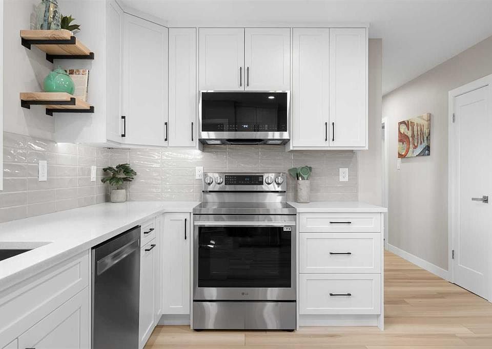 1st image of 8343 N 48th Ave NW