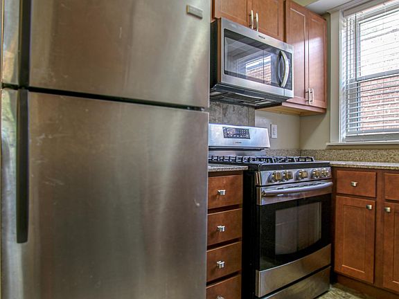 2nd image of 1963 Alfred Ave APT 2S