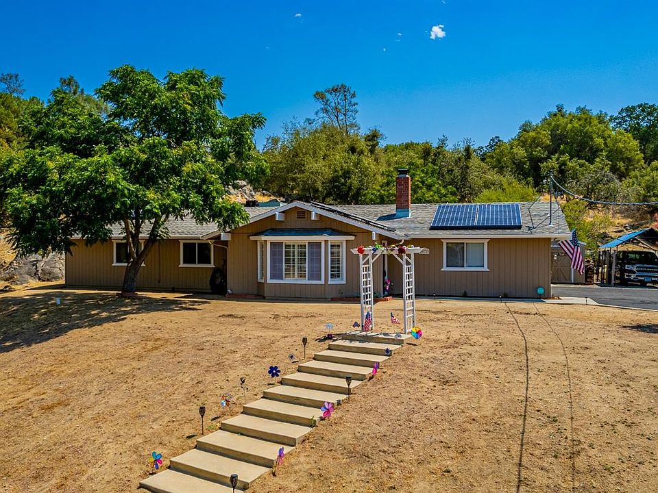 1st image of 29733 Deer Trail Ln