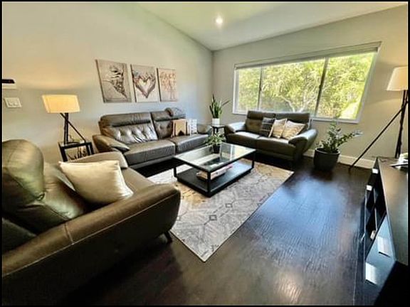 3rd image of 13810 Oneida Dr APT A2