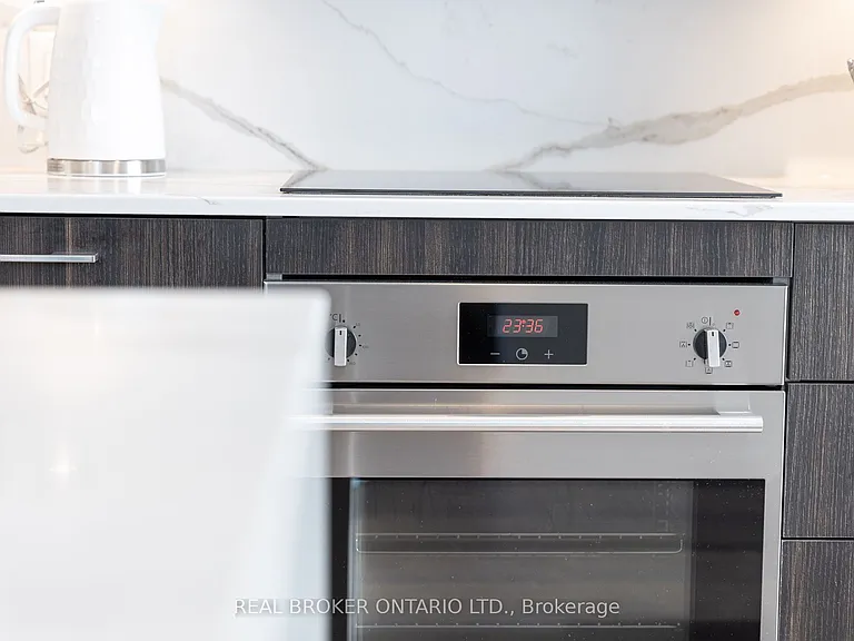 501 Adelaide St W #1308 — Photo 11