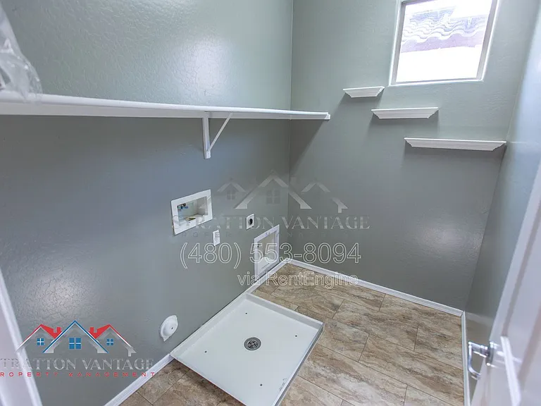 9136 W Meadow Dr — Photo 27