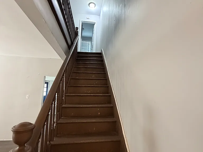 22 Sheldon St — Photo 8