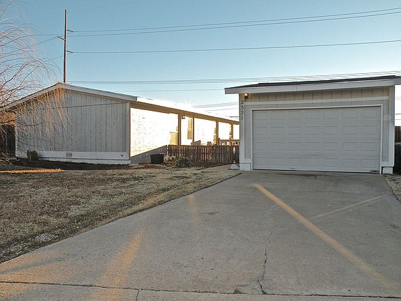2nd image of 2321 Memphis Dr